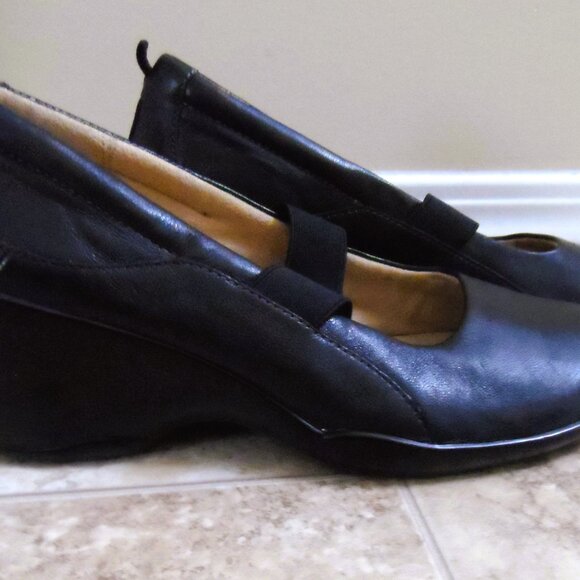 Naturalizer N5 Comfort Black Genuine Leather Wedge Loafers -size 8.5 - Picture 4 of 12